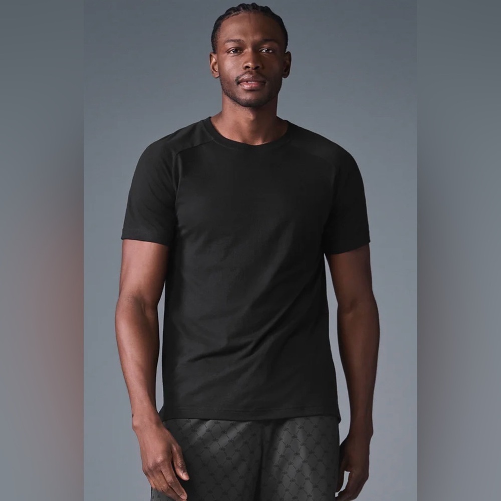 NWT Jackson Hole Black Mesh Performance Tee  – Athletic Shirt